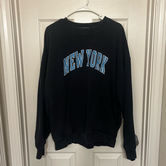 Brandy Melville Tops - Brandy Melville New York Crewneck